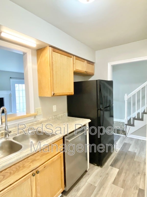 Building Photo - 5612 Picadilly Ln