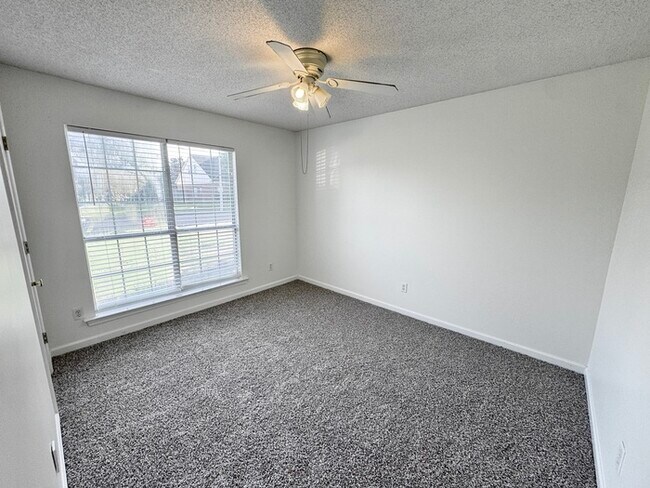 Building Photo - 11230 Cashmere Wood Dr
