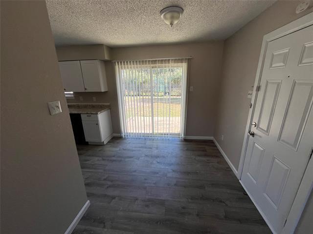 Building Photo - 272 Buttercup Ln