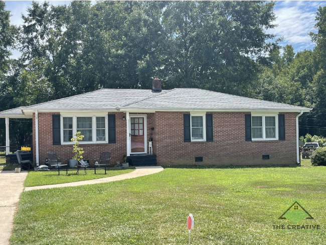 Primary Photo - 609 W Greer St