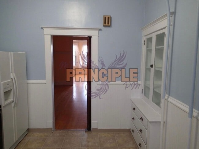 Building Photo - 805-807 W Galena St