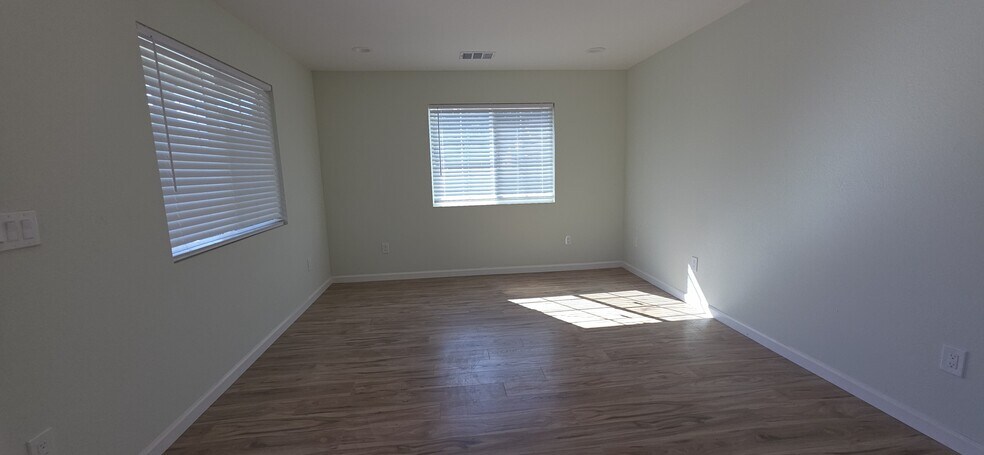 Building Photo - 32944 Bluebird Loop