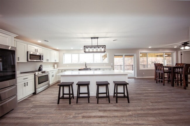 Building Photo - 12147 Pebble Point Rd