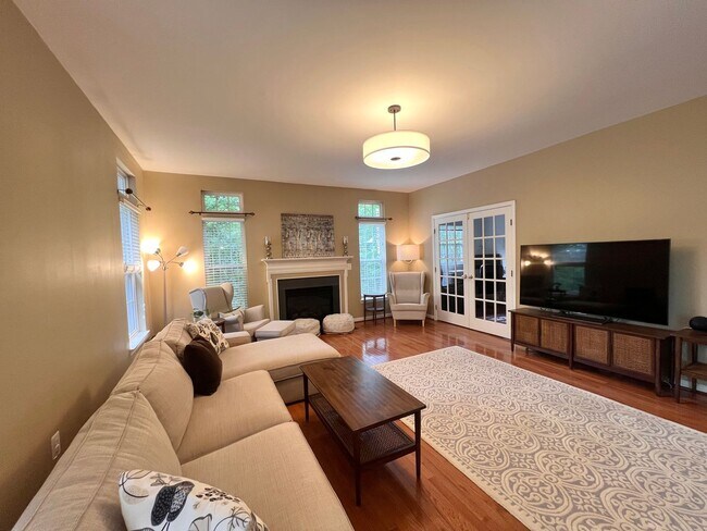 Building Photo - 5920 Nicolet Ct