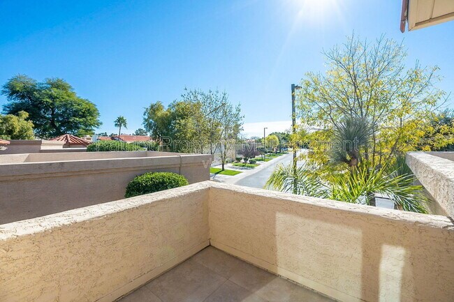 Building Photo - 10640 E Vogel Ave