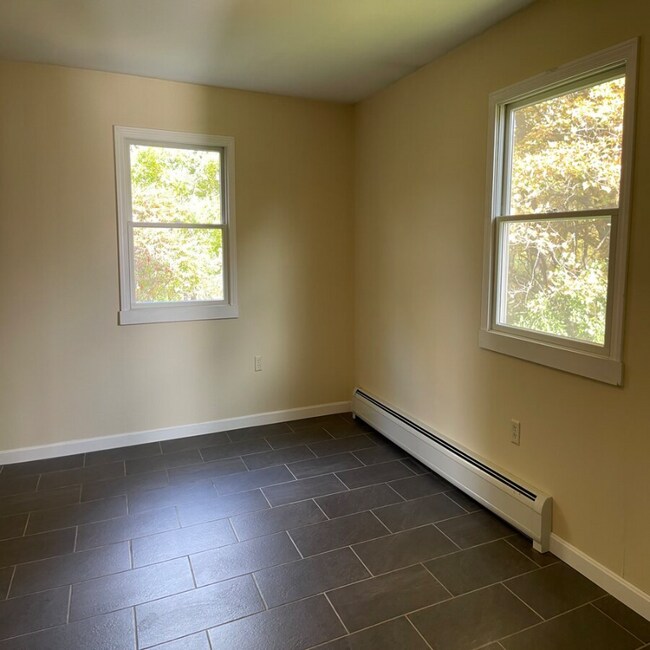 Building Photo - 91 Maple Tree Ln