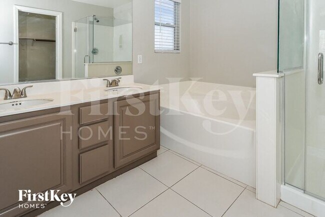 Building Photo - 11239 Albergotta Ct