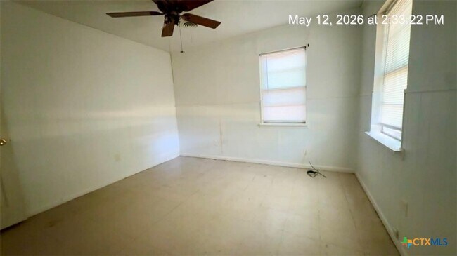 Building Photo - 607 Curry Ave