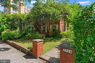 Building Photo - 3524 Davenport St NW