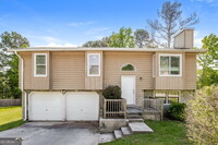 Building Photo - 2098 Drake Ct