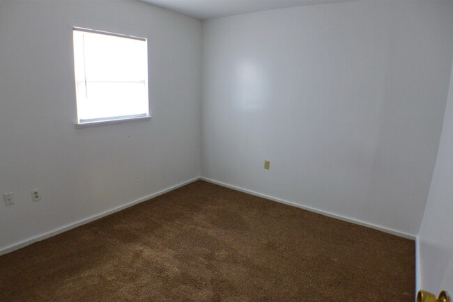 BEDROOM - 233 Rawson Dr
