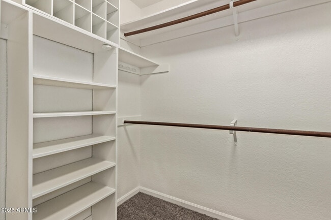 Building Photo - 4912 E Ludlow Dr