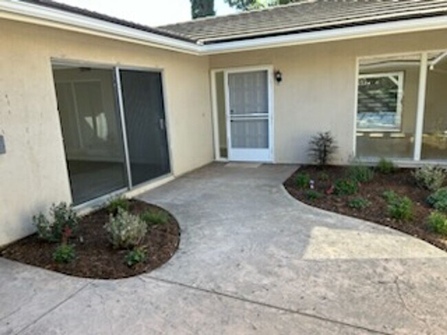 Building Photo - 4BD/$5650 MO/ 1 STORY HOME/WESTLAKE VILLAGE