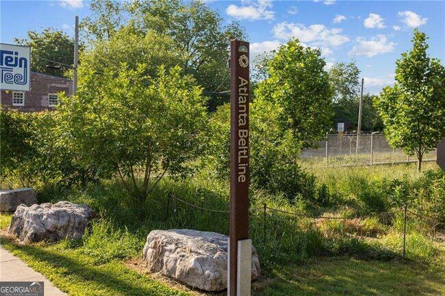 Building Photo - 791 Wylie St SE