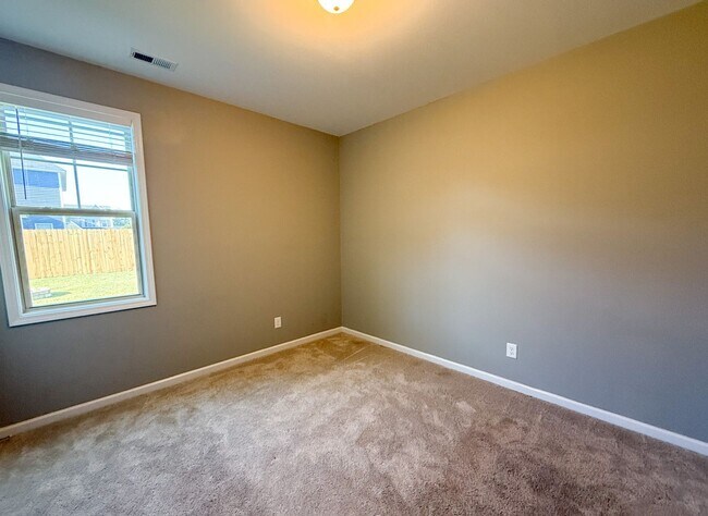 Building Photo - 268 Chatfield Dr.