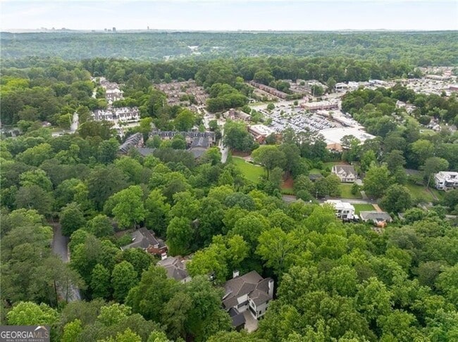 Building Photo - 306 Pinecrest Rd NE