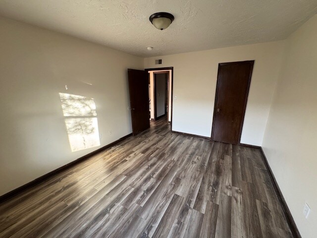 Building Photo - 705 W Washington Ave