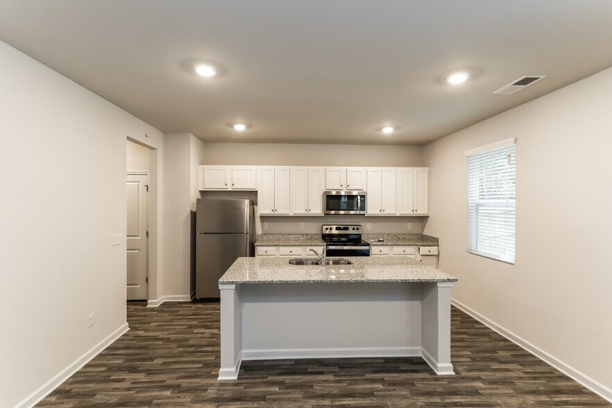 Building Photo - 219 Hamilton Pointe Dr