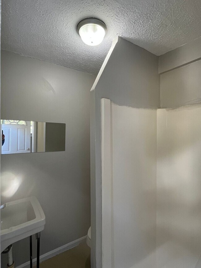 Building Photo - **ON HOLD**Near Ft. Benning/Columbus, GA 3 Bedroom / 2 Bathroom Home for Rent***