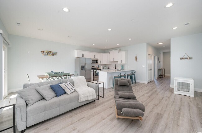 Building Photo - 503 30th Ave N