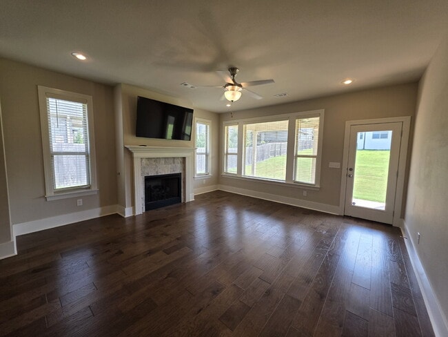 Building Photo - 616 Mill Pond Wy