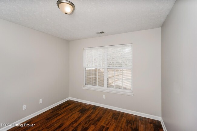 Building Photo - 13024 Bessels Blvd