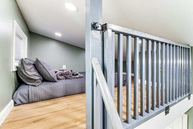 Building Photo - 5123 Boulder Dr