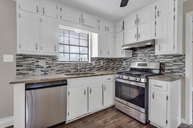 Building Photo - 8989 Teal Ln