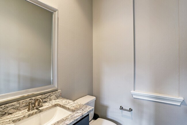 Building Photo - 4857 Benning Dr