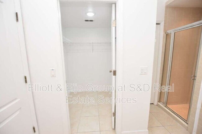 Building Photo - 6352 Sedgeford Dr