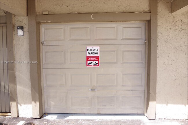 Building Photo - 2113 NW 59th Terrace