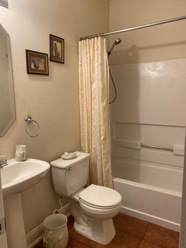 Building Photo - 518 Remington Chase Ct