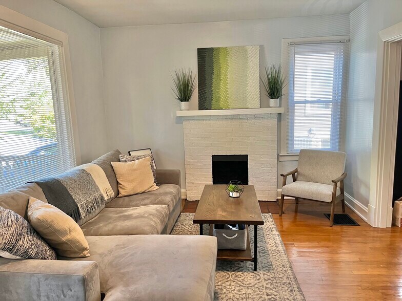 Building Photo - 2909 Portsmouth Ave