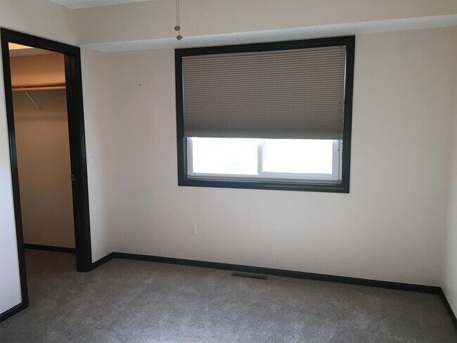 Building Photo - 5726 Egret Ave