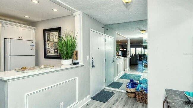 Building Photo - 1255 E Peppertree Dr