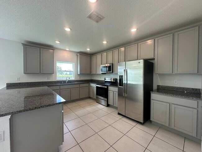 Building Photo - 352 Quarry Rock Cir