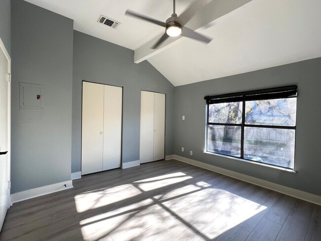 Building Photo - Two Stories, 2 Bedrooms 1.5 Baths Condo for Rent in Central Austin, Downtown, S Lamar and Hwy 290