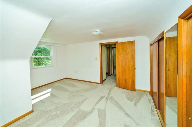 Building Photo - 5331 Old Logan Ferry Rd