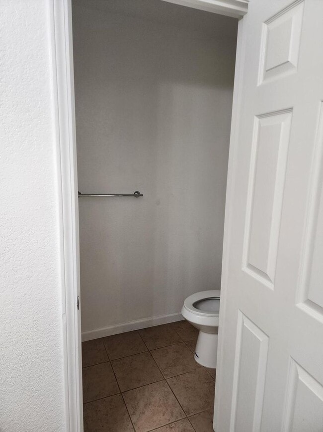 Building Photo - 1953-1955 Glen Ridge Dr