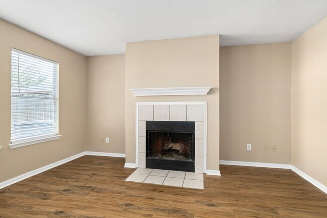 Building Photo - 16126 Taloncrest Dr