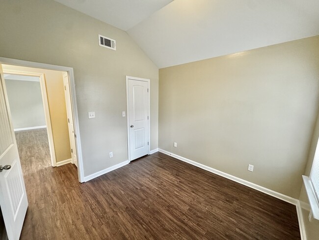Building Photo - 5626 Tulip Tree Dr