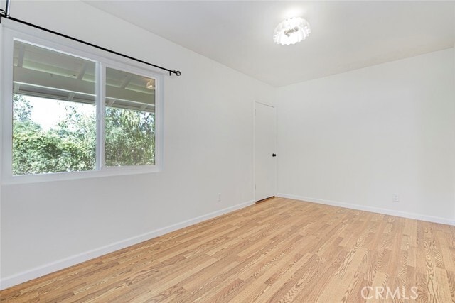 Building Photo - 3585 El Lado Dr