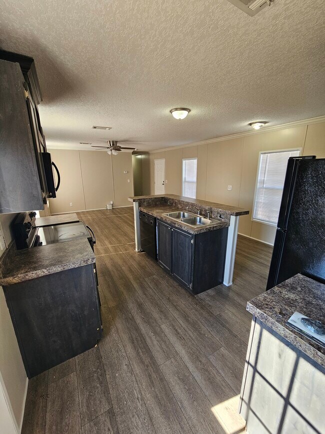 Building Photo - 2812 Edward Ave