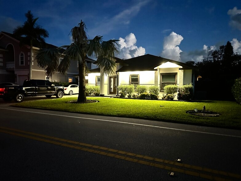 Building Photo - 10990 Goodwin St