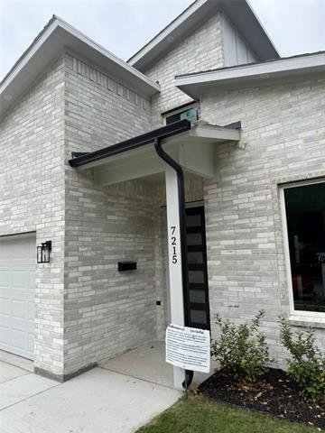 Building Photo - 7215 Thurston Dr