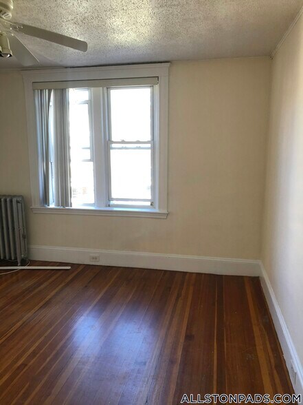 Building Photo - 15 Barrows St