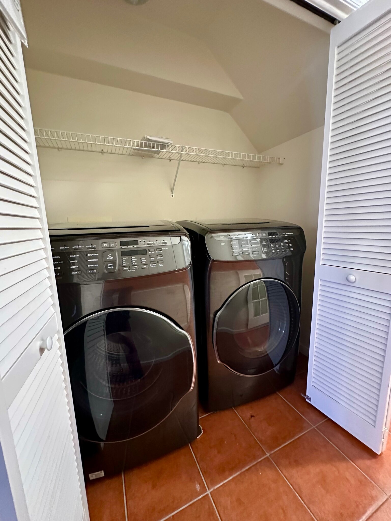 Building Photo - 3 Harbor Front Ct