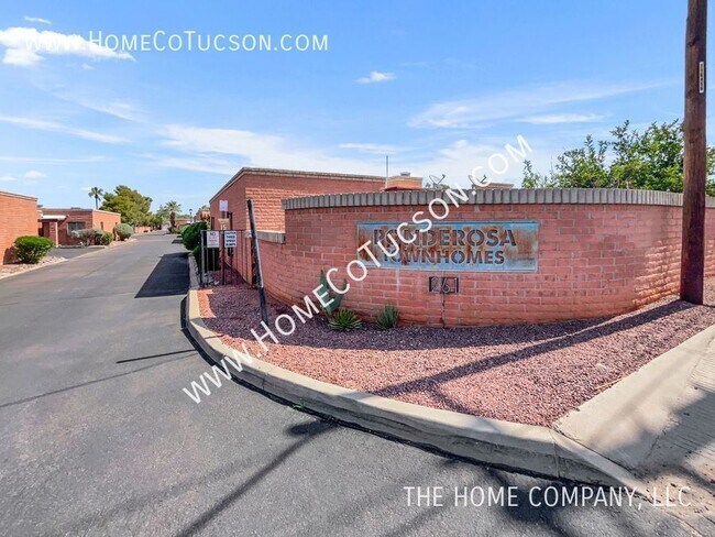 Building Photo - 253 E Ponderosa St