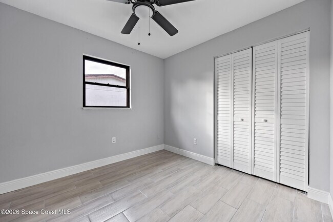 Building Photo - 419 Marquis St