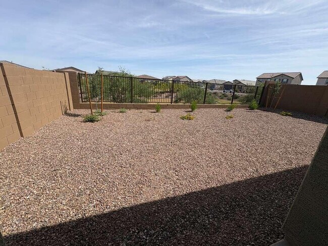 Building Photo - 4738 E Kenneth Ln